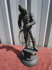 STATUETTE "POMPIER, PORTE-LANCE" DEBUT 1900 EN REGULE par "HENRY WEISSE"