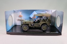 LE382 SOLIDO 8075 Voiture 1/18 1:18 Jeep Willys US Army 1942 WWII kaki