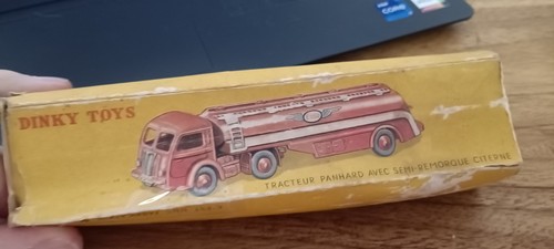 Boite dinky toys - dinky, panhard
