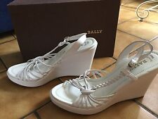 ?TRÈS BEAUX NU-pieds "Bally" Pointure 41F-TBE?