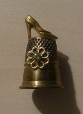 De A Coudre - Etain et Métal décor or - L'Escapin