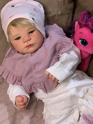 Sweet reborn baby - reborn,