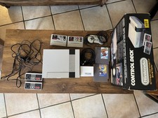 Nintendo Nes console Pal + 2 manettes + 2 jeux + boite console