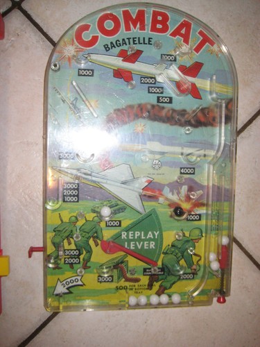 Vintage pinball game combat - pinball,