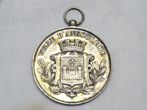 Belle ancienne medaille - -belle,