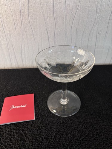 Coupes champagne modèle - à,
