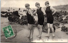 85 Bains de mer - les trois graces.