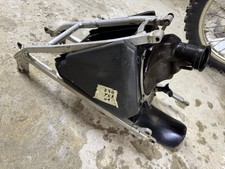 Boucle Arrière Et Boîte À Air Yamaha 250 Yzf 01