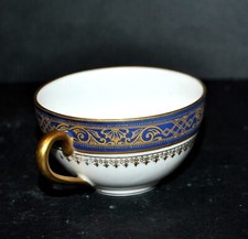 LIMOGES Tasse à café en porcelaine bleu et or "PL Porcelaine Limousine" 1930