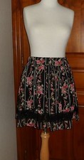 JUPE Marque HELL BUNNY  fleurs noir rose 36/38 état neuf