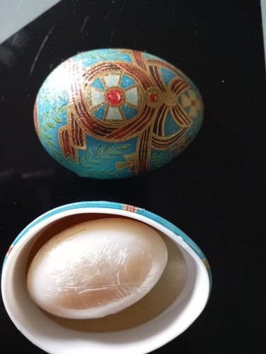 Oeuf surprise avec - surprise, savon