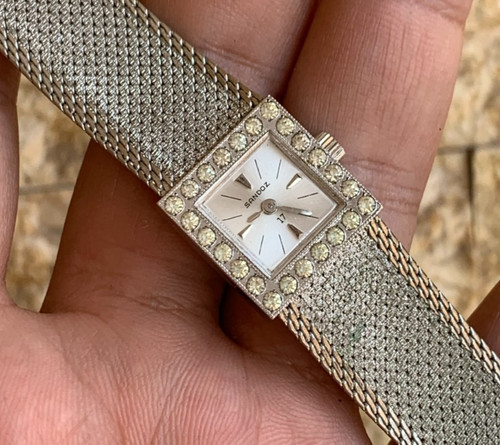 Montre cocktail femme suisse