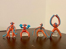 Lot de 4 figurines Pokemon