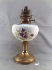 Ancienne Lampe à pétrole réservoir en faïence, pied en laiton  (CL90)