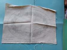 Ancien Napperon Ovale A Broder