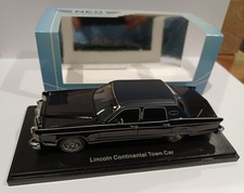 LINCOLN CONTINENTAL TOWN CAR