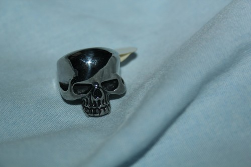 Bague tête mort - ,