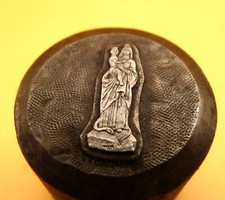 Ancienne matrice /poinçon outil ( A2373) 136g la vierge et l'enfant