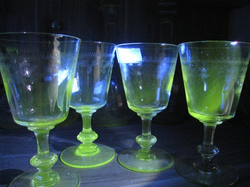 Lot 1 verres à pied - ,