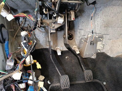 4960065j51 clutch pedal - clutch,
