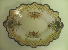 Assiette ovale en faïence de