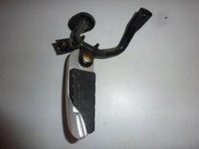 Platine de repose pied passager gauche origine pour Scooter Sym 125 GTS Après