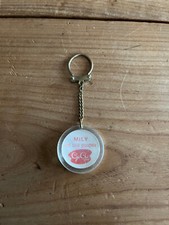 porte clés N446 mily est une poupée gégé