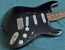 Stratocaster Black Nitro Lacquer Finish + Case