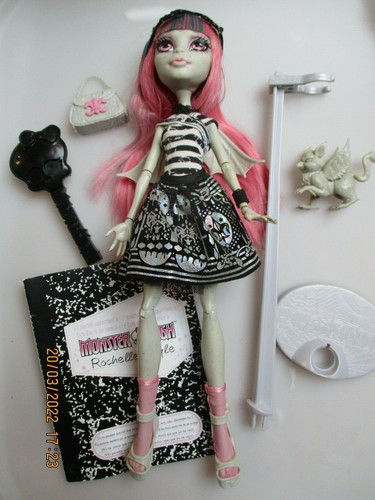 Poupee monster high rochelle - ",