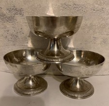 3 coupes à dessert métal