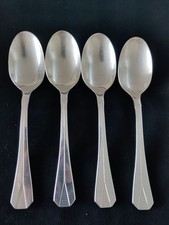 4 cuillères à dessert