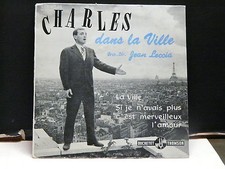 CHARLES AZNAVOUR dans la ville