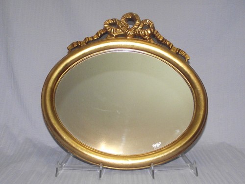 Miroir ovale dans - , cadre