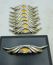 UNE POIGNEE DE MEUBLE STYLE