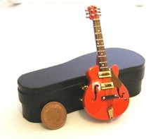 Poupées Maison Guitare Rouge