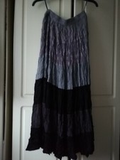 Jupe grise/noire 10/12 par