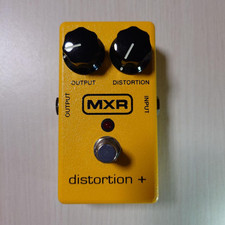 MXR M104 Distortion + Guitar