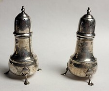 Salières Et Poivrières En