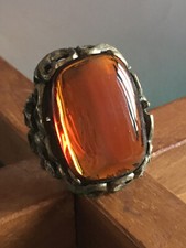 Bague Imposante Verre Ambre