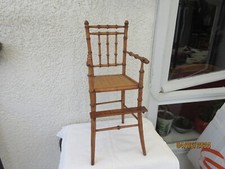 Très belle ancienne chaise haute de poupée en bois style bambou