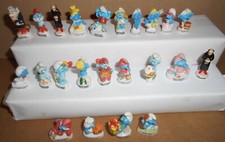 23 FEVES  LES SCHTROUMPFS   ASSORTIES  COLLECTION
