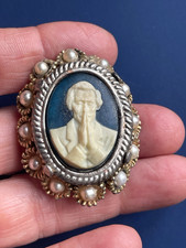 Broche vintage camée homme