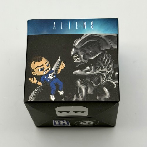 Aliens mini figure - figure, bishop