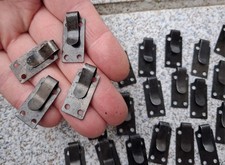 WW2  AGRAFES 24 pcs. de coiffe