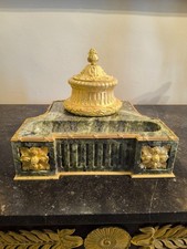 Encrier à godet en bronzes