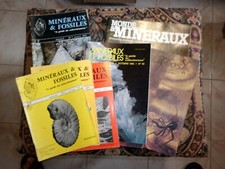 REVUES Minéraux et Fossiles mensuel Collection de 1975 à 2007 = 162 numéros