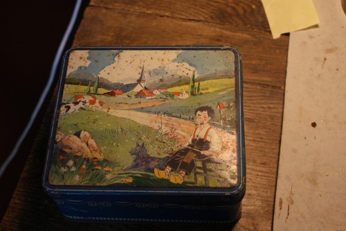 Ancienne boite fer - ancienne, en