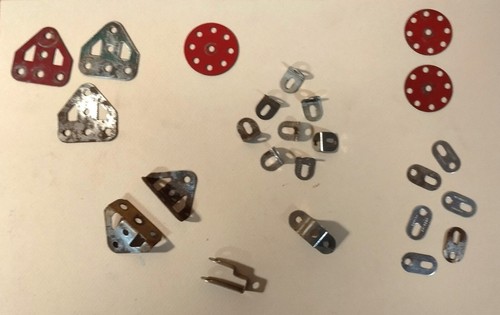 Pieces de meccano - de,