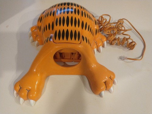 Vintage garfield corded phone - vintage,