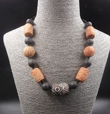 Collier ethnique africain en graines et perles de terre cuite - Burkina Faso